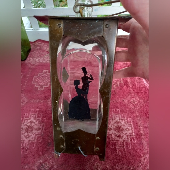 Vintage Lantern Style Decanter with a square glass bottle and people silhouettes - Picture 3 of 10